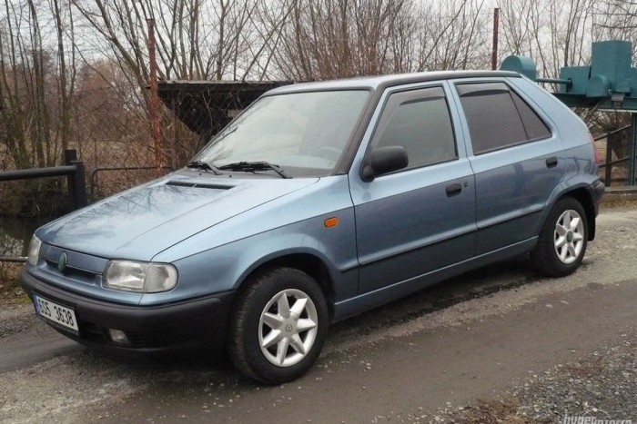 Jól felismerhető a Favorit sziluettje