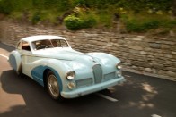 Erős másodikok a harmincas évekbeli Alfa Romeók mögött a kor szép francia luxuskupéi, mint például ez a Talbot Lago.