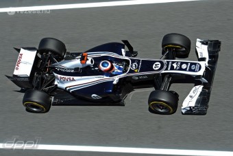 F1: Barrichello még nem menekül