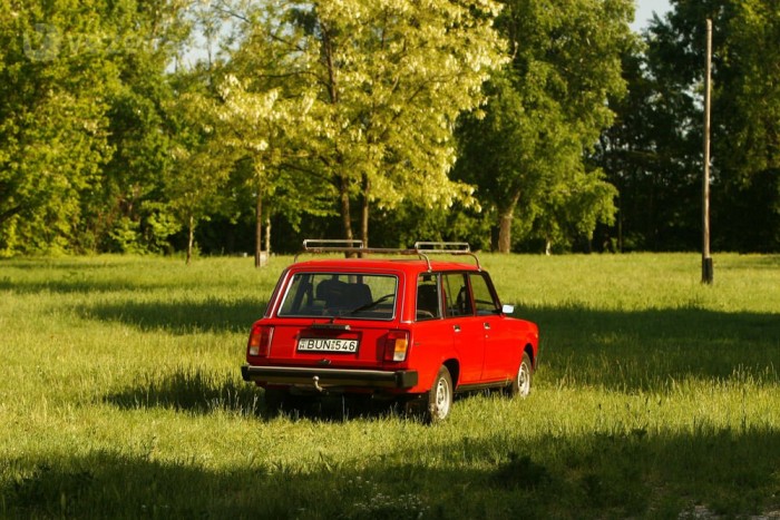 Mit ér ma egy kombi Lada? 11 10,6 litert fogyaszt Budapesten a napi 40 km ingázással. A 70 lóerős motor jól harap, van benne élet