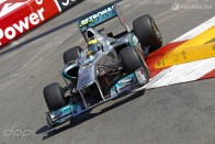 F1: Törtek az autók az edzésen 34