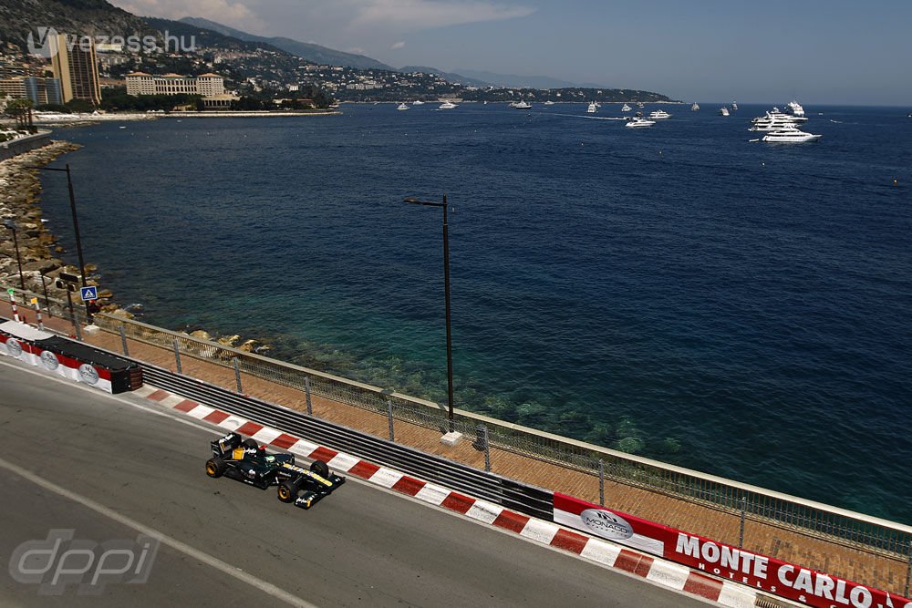 F1: Törtek az autók az edzésen 21