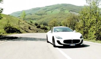 Egy perces főhajtás az olasz V8-as előtt