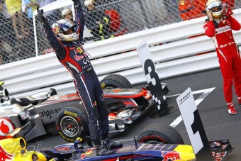 F1: Vettel a monacói káoszban is nyert