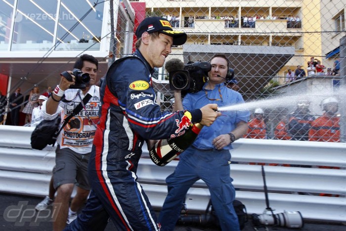 F1: Vettel a magasban, Hamilton mélységben 8