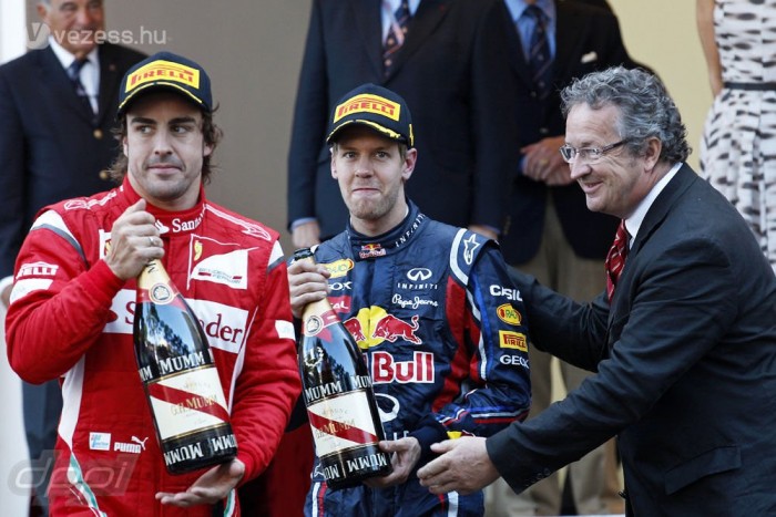 F1: Vettel a magasban, Hamilton mélységben 6