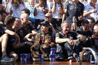 F1: Vettelt dicséri a Red Bull főnöke