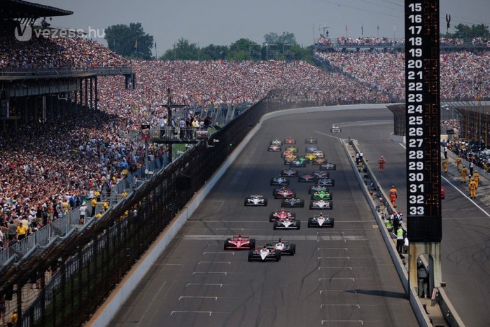 Dráma az Indy 500 utolsó kanyarjában – videó