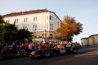 F1: Vettel mégsem parádézik Budapesten