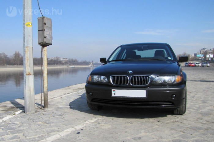 Kifejező tekintete van