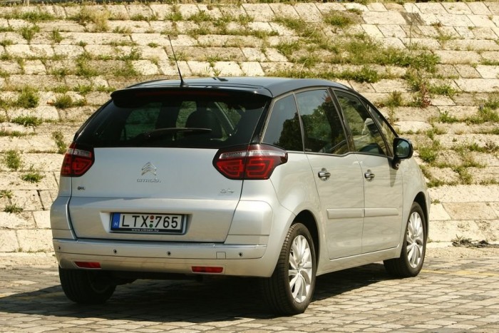 Van olyan szög, ahonnan már-már sportosnak tűnik a szürke tojás