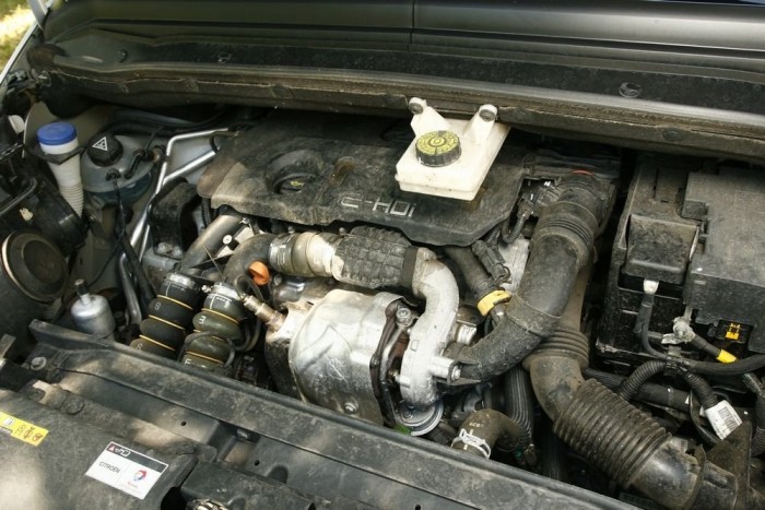 Az 1,6-os dízelmotor Euro 5-re átalakítva, 16 helyett csak 8 szeleppel is az egyik (ha nem a) legjobb a mezőnyben