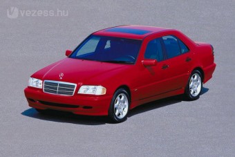 Mercedes az Alfa ellen