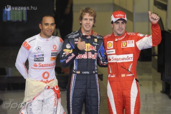 Hamilton: A Ferrarinál Alonso az úr