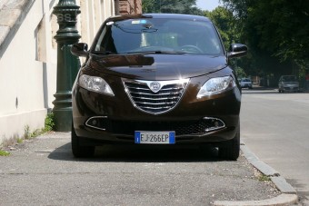 Csajos kocsi - ezúttal pasiknak