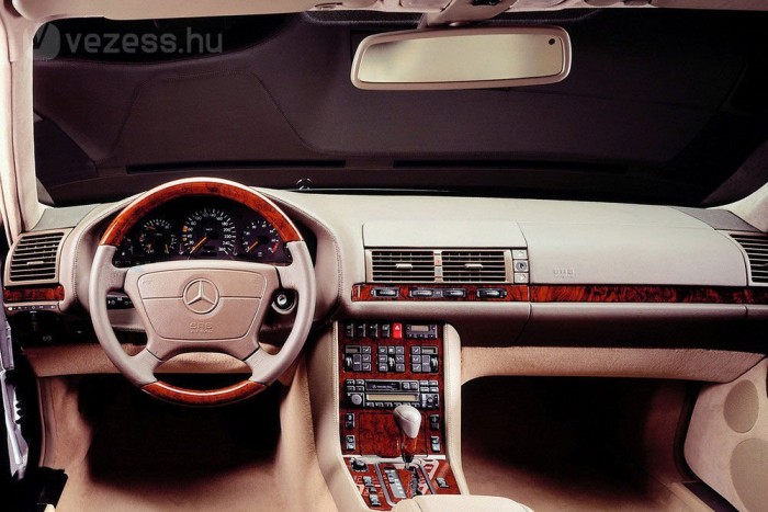 Itthon is bemutatták az új S-osztályt 10 | Vezess Az akkoriban elérhető összes extrát belegyömöszölték