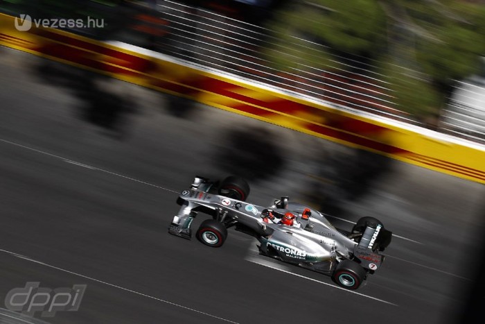 F1: A Mercedes csak reménykedik