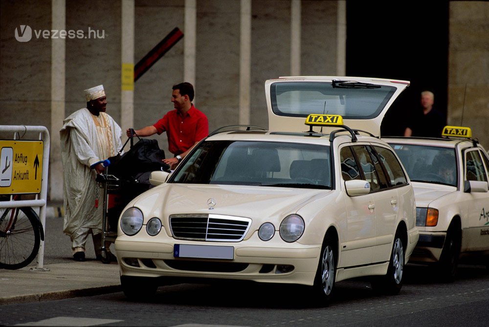 Félmilliós bírság a ferdítő taxis cégnek 1