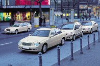 Félmilliós bírság a ferdítő taxis cégnek 11