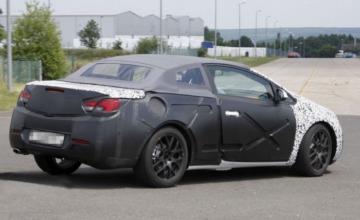 Kémfotók az új Astra kabrióról 7