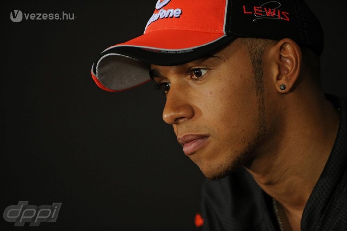 F1: Hamilton összeugrott a brit sajtóval is 9 F1: Hamilton összeugrott a brit sajtóval is 9