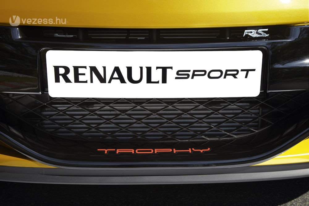 Bevadul a leggyorsabb Renault Mégane 9