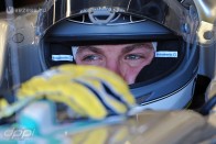 F1: Rosberg az élen, Vettel a falban 33
