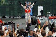 F1: Káosz, Vettel-hiba, Button-győzelem 61