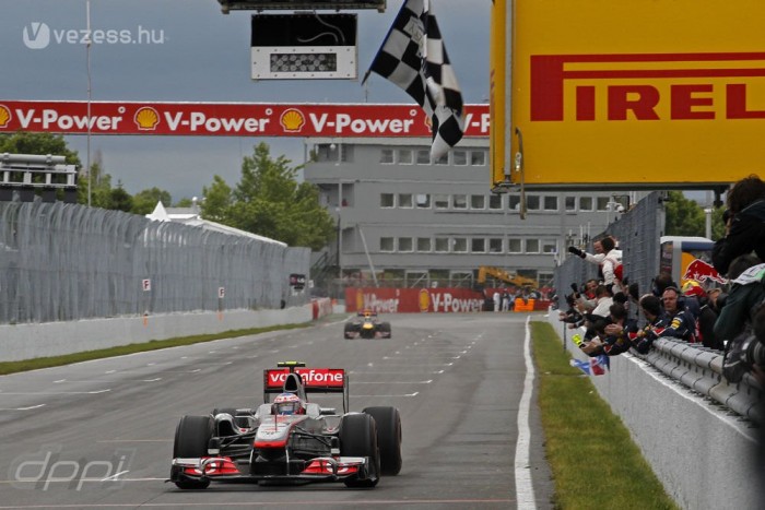 F1: Káosz, Vettel-hiba, Button-győzelem 9
