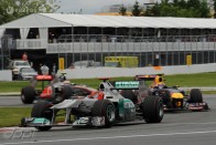 F1: Button kiáll Hamilton mellett 70