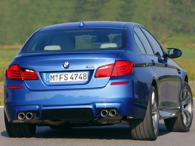 Az első képek az új BMW M5-ről 19