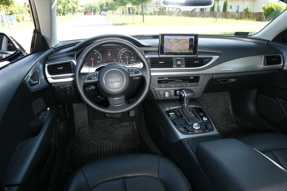 Ergonómiában az Audi - szerintünk - veri a másik két nagy német presztízsmárkát