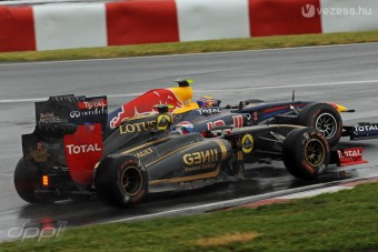 F1: Kiszállással fenyeget a Renault