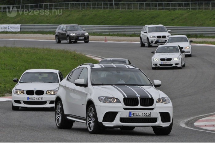 Mindegyiken van több elem a BMW Performance-kínálatból