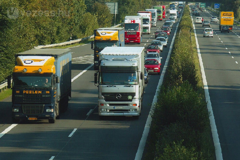 Személyautóval Németországban ingyenes az autópálya-használat