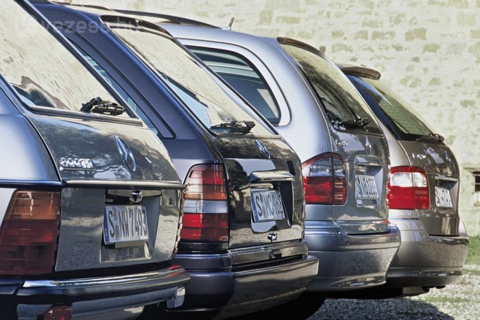 445 forintos benzinár: sajnos nem vicc 11 | Vezess Jobb a fizetős övezeten kívül letenni az autót és tömegközlekedéssel indulni városnézésre