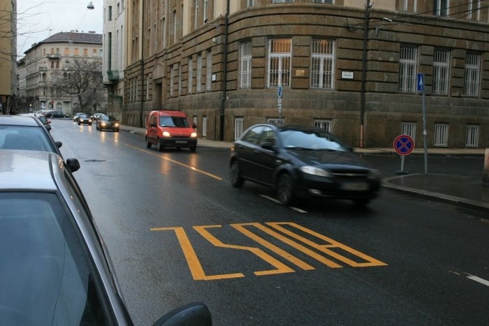 Jöhet a dugódíj és a további buszsávok 8