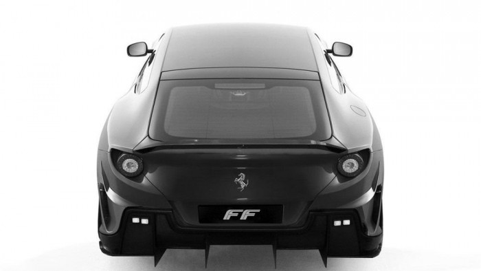 340-nel hasít a családi Ferrari 4 | Vezess 340-nel hasít a családi Ferrari 4