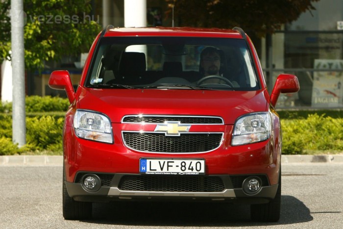 163 lóerős dízelmotorral sokkal erősebb, de 600 ezer forinttal drágább az Orlando