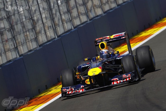 F1: Vettel kimutatta a foga fehérjét 2 F1: Vettel kimutatta a foga fehérjét 2