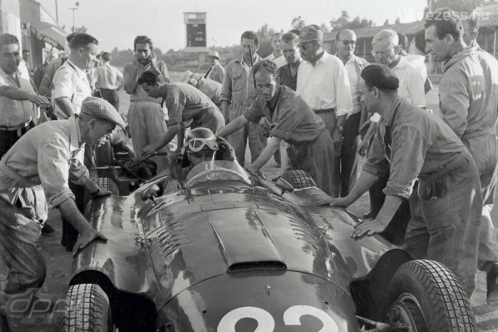 Elsőként érte el, hogy saját szerelői legyenek a Ferrarinál