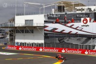 F1: Vettel a melegtől és az előzési zónákól tart 27