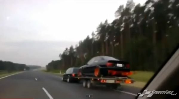 Hogyan álljunk fejre utánfutóval?