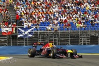 F1: Alonso megfúrta a Red Bull-uralmat 34