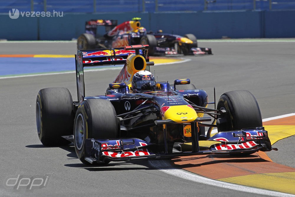 F1: Alonso megfúrta a Red Bull-uralmat 5