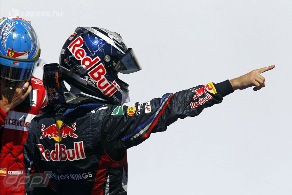 F1: Alonso megfúrta a Red Bull-uralmat 32