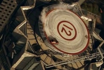 BMW 1M drift egy felhőkarcolón