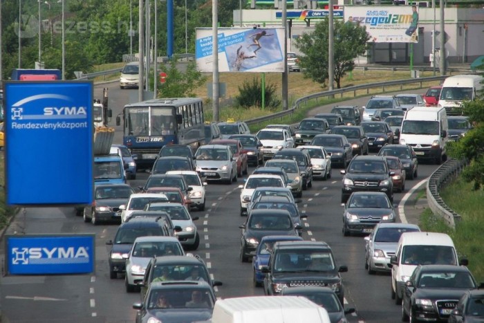 Új buszsávot adtak át Budapesten 7 Új buszsávot adtak át Budapesten 7