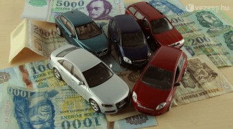 Baliról hozták haza az autós csalót