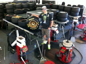 Nem fér be az F1-es autóba a driftkirály